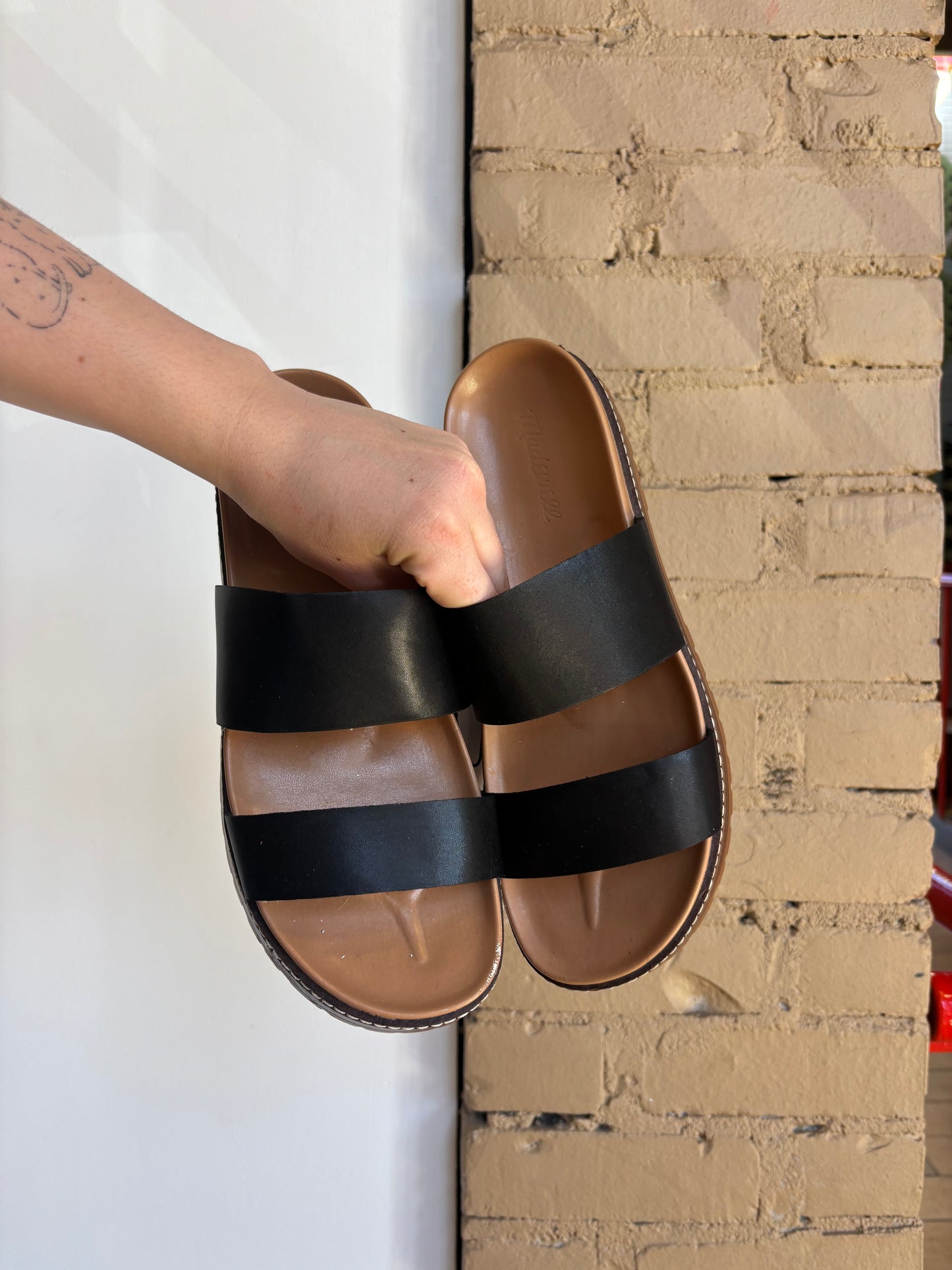 Booth 11 Madewell Wide Strap Slides (9)