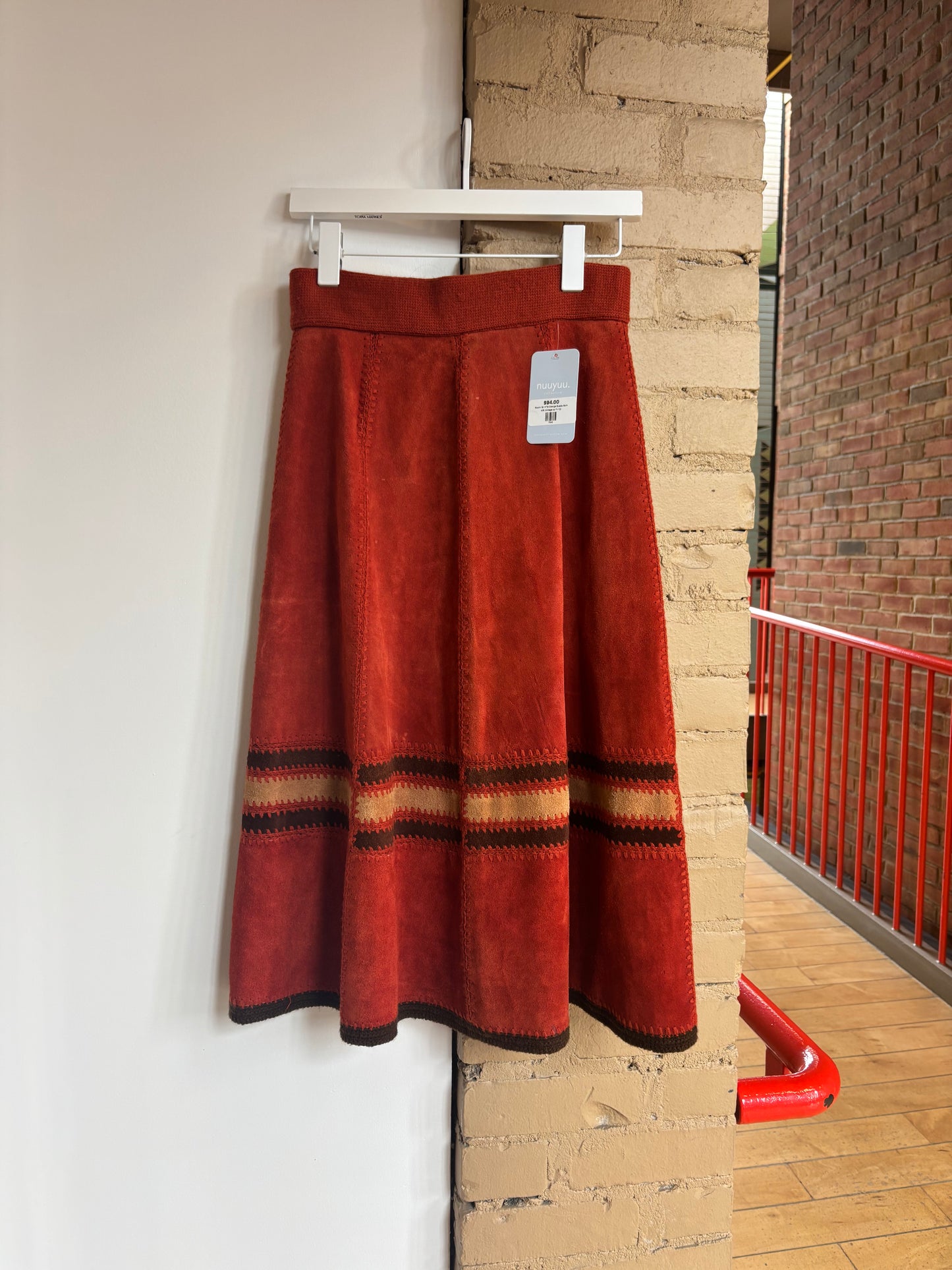 Booth 19 VTG Orange Suede Skirt (4/6)