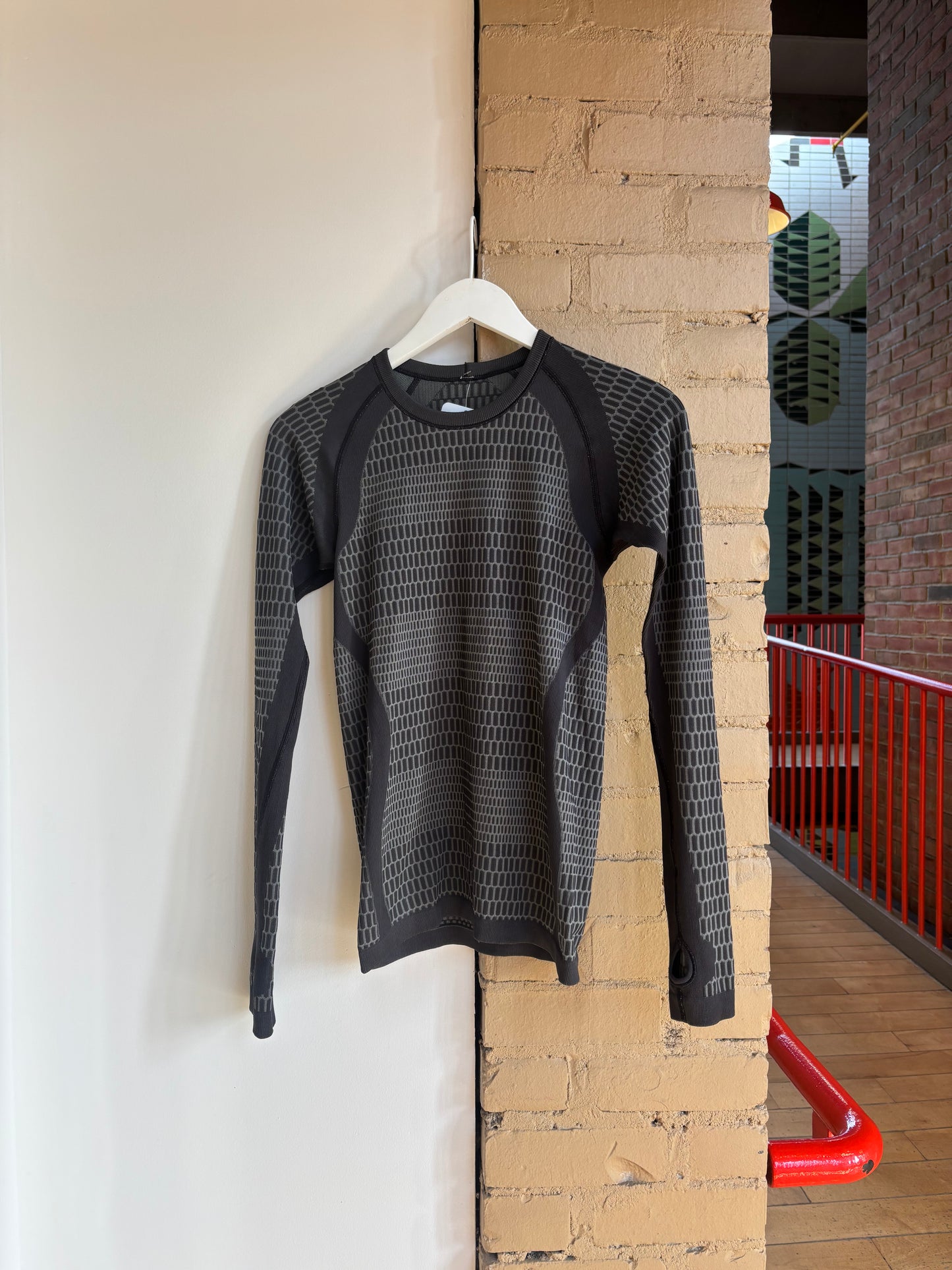 Booth 1 Lululemon Textured Swiftly Long Sleeve (6)