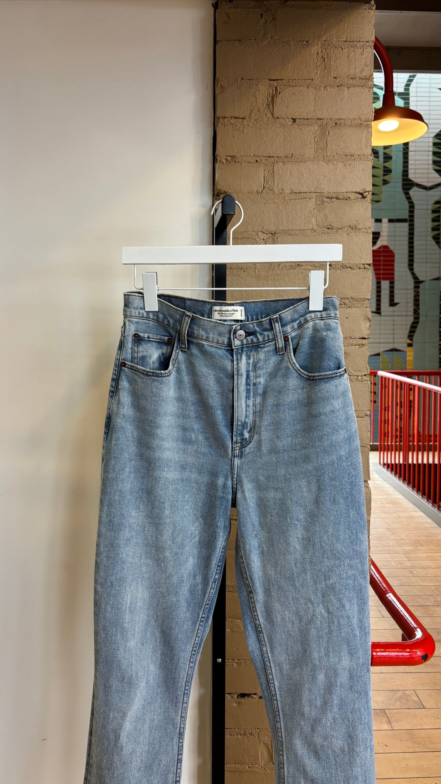 Booth 11 Abercrombie 90s Slim Straight Ultra High Rise Jeans (6L)