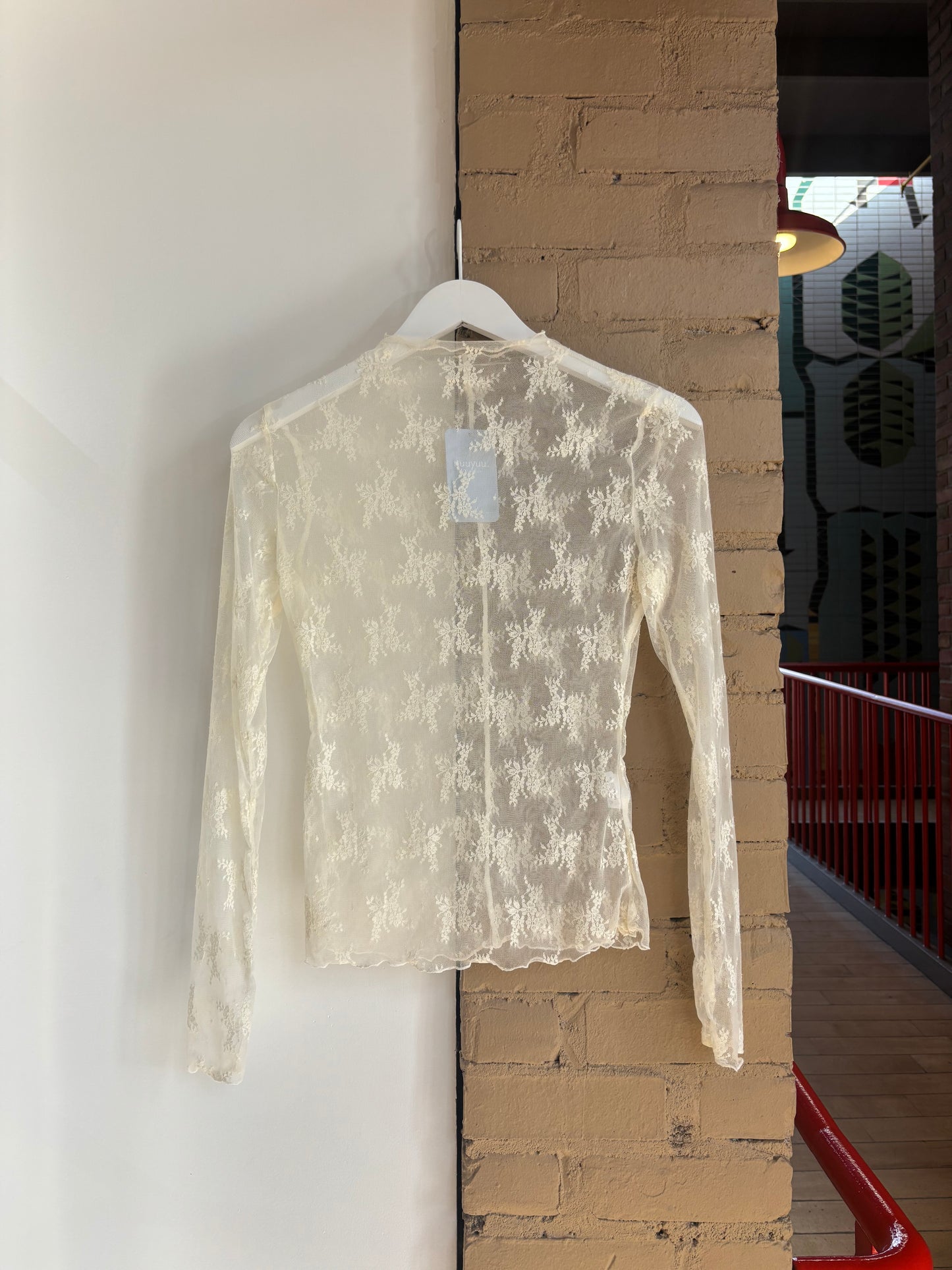 Booth 16: Ivory Lace Top (S/M)