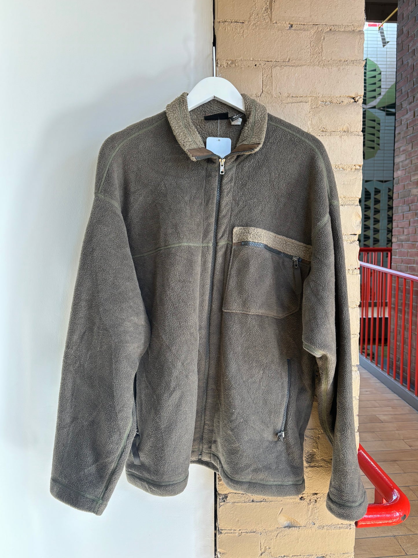 Booth 1 Olive Green Men's Patagonia Synchilla (L)