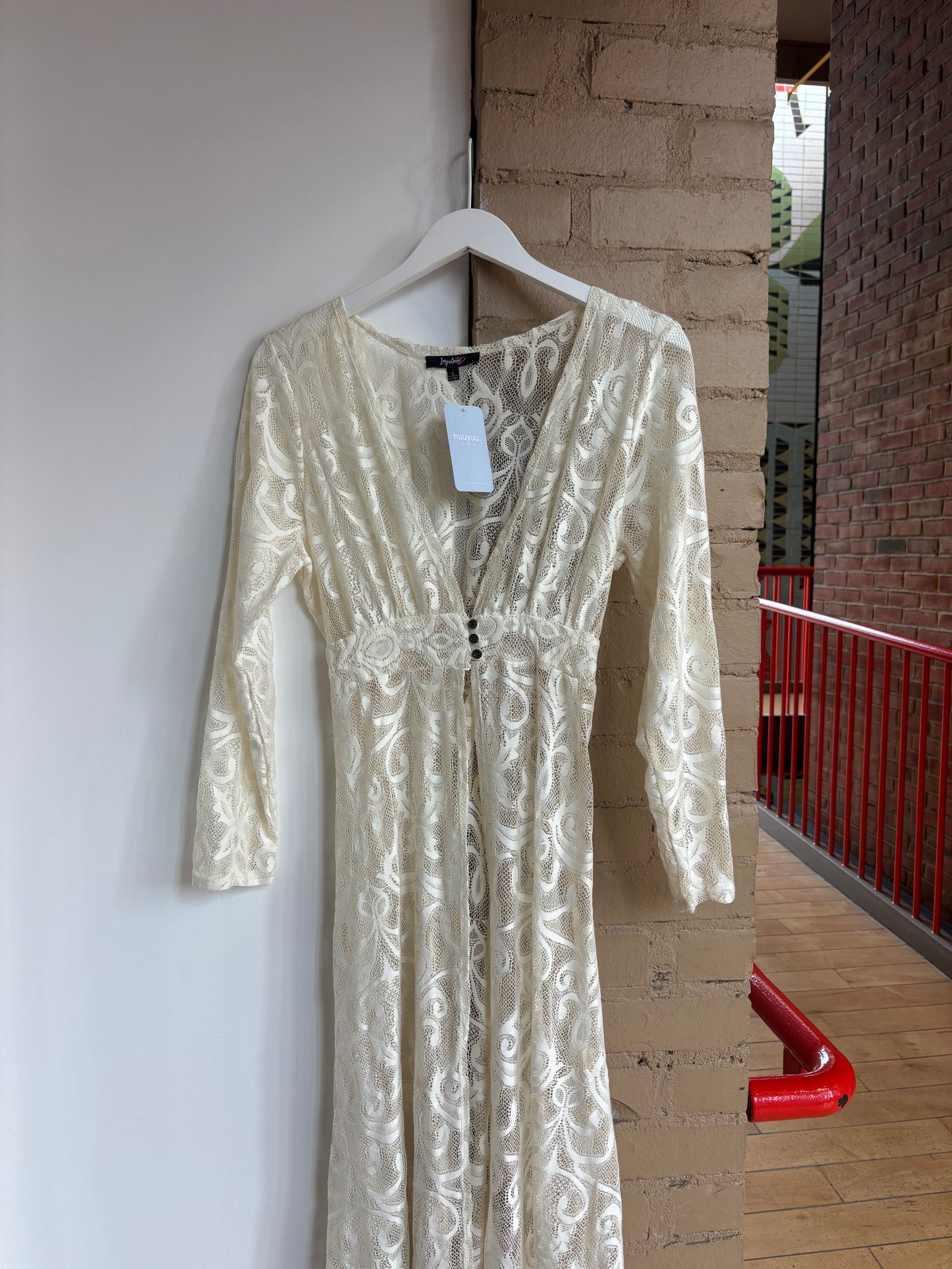 Booth 5 - Impulsive White Lace Duster/Coverup (L)