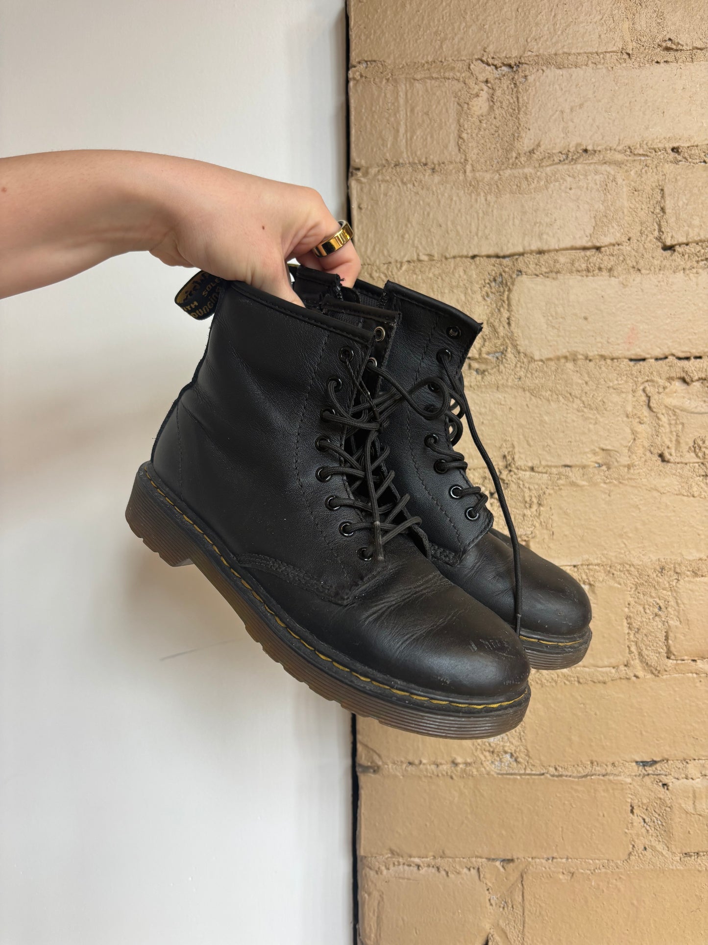 Booth 13 Doc Martens w/ Box (4)