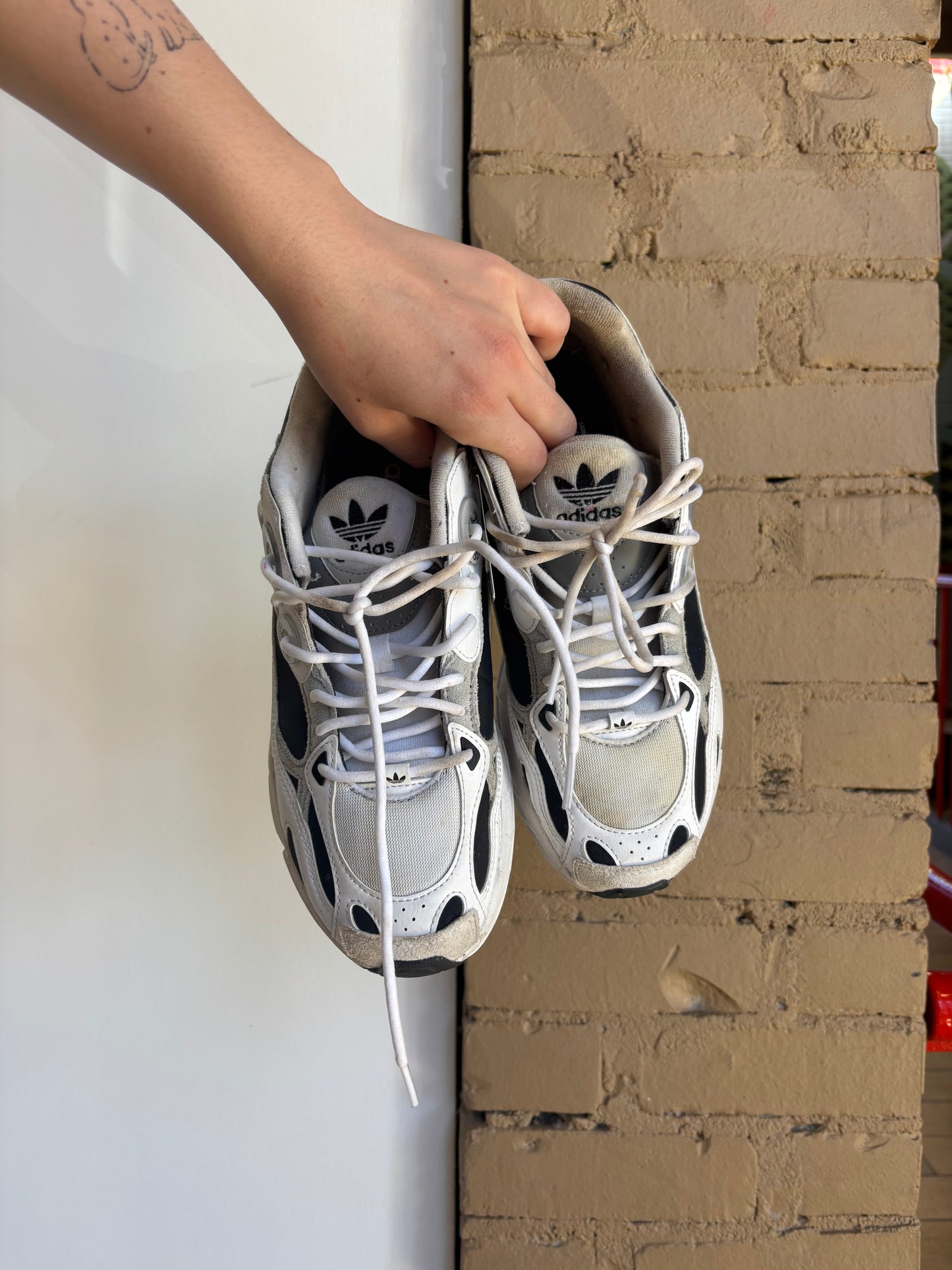 Booth 2 Adidas Tennis Shoes (8.5)