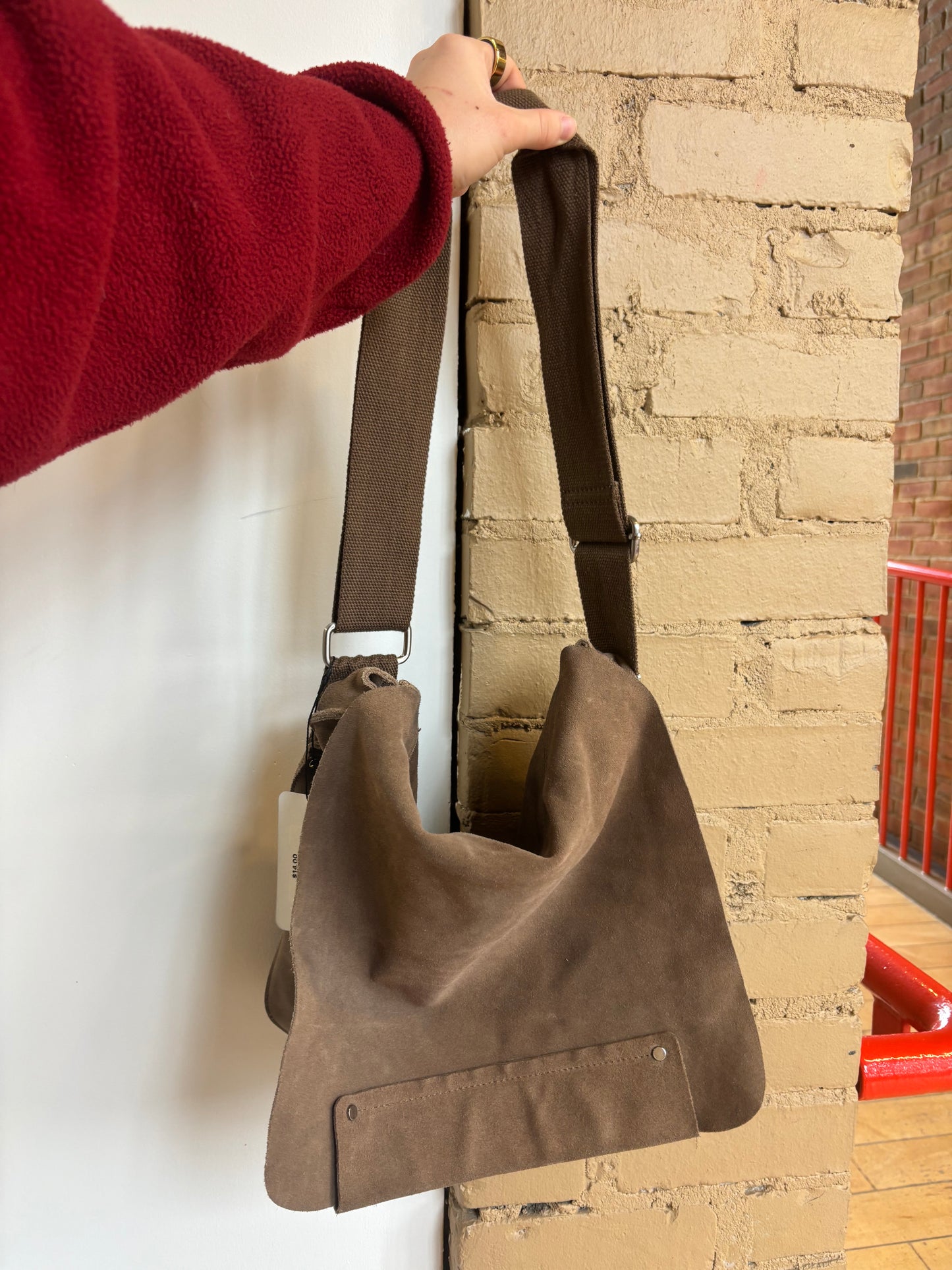 Booth 3 Crossbody Brown Benetton Bag