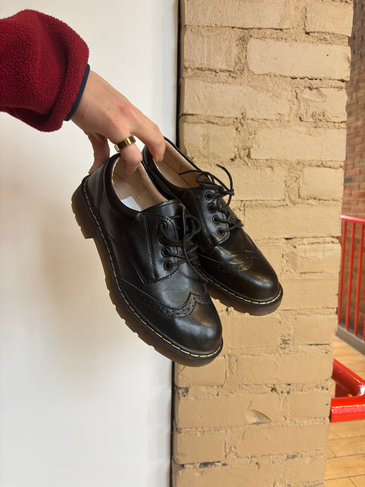 Booth 9 Black Oxfords (7.5)
