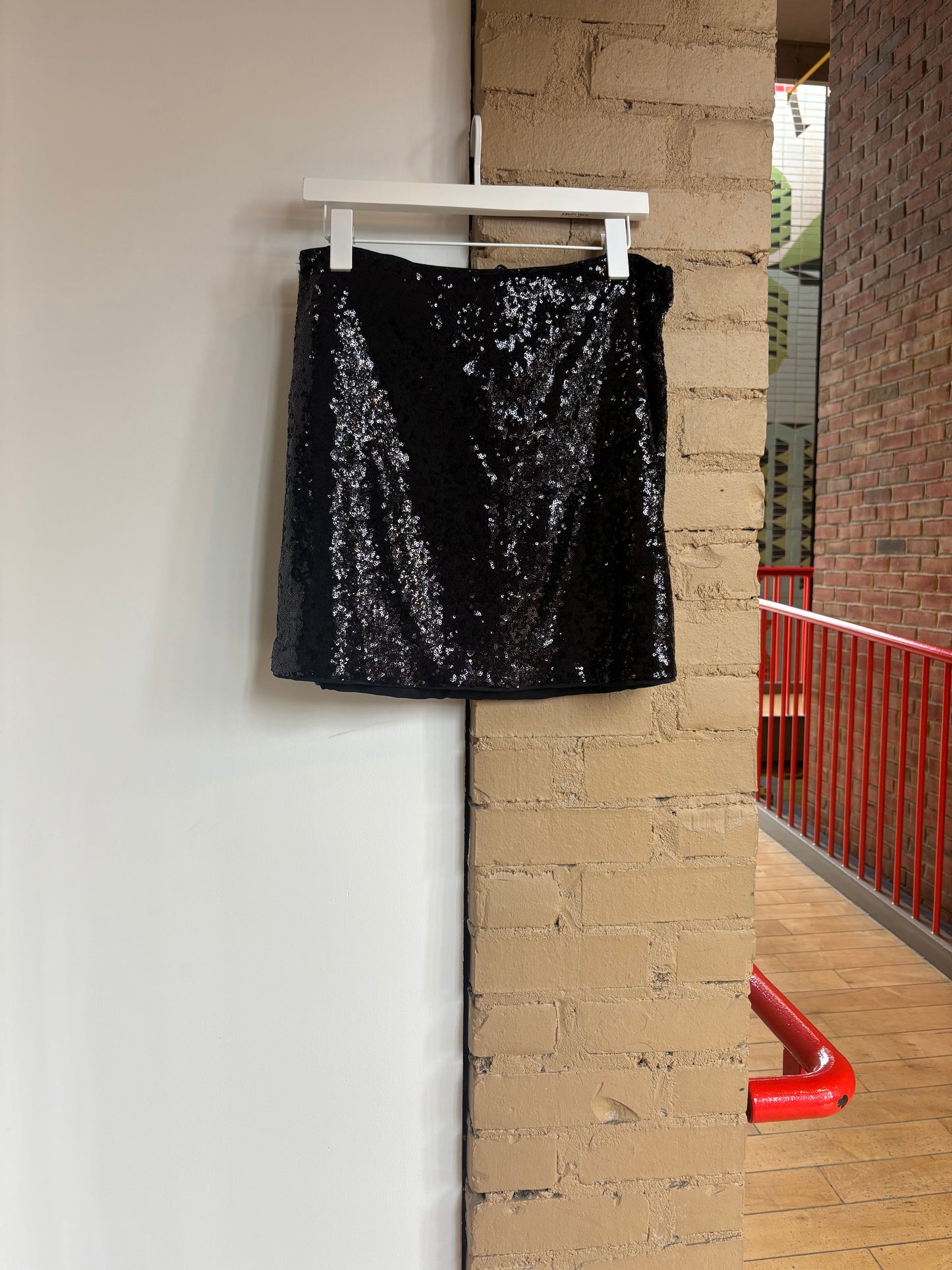 Booth 3 NWT Abercrombie Sequin Black Skirt (L)