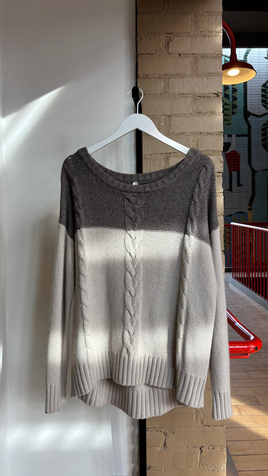 Booth 17 Margaret O'Leary Sweater (M)