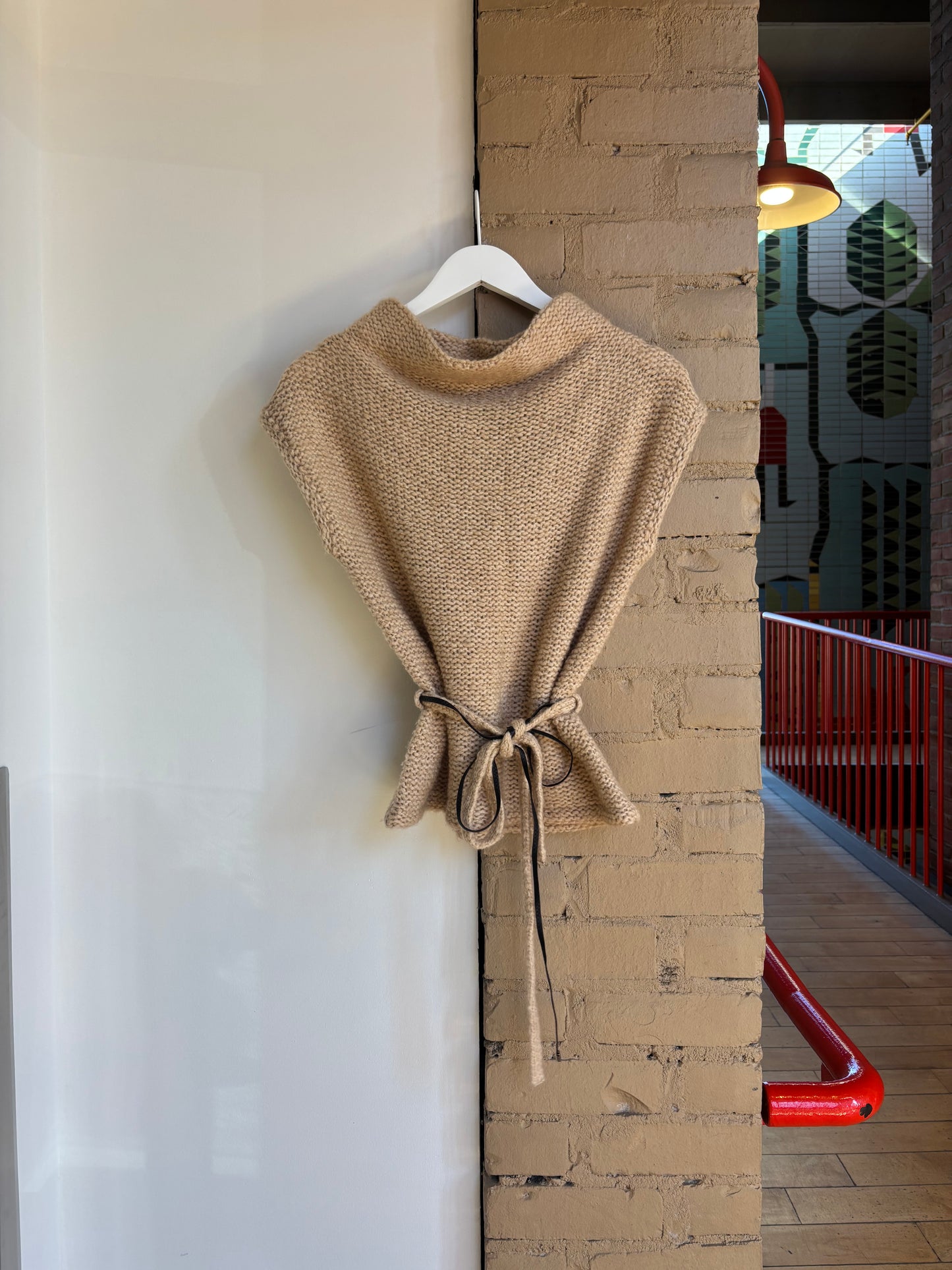 Booth 9 Faconnable Beige Short Sleeve Sweater (S)