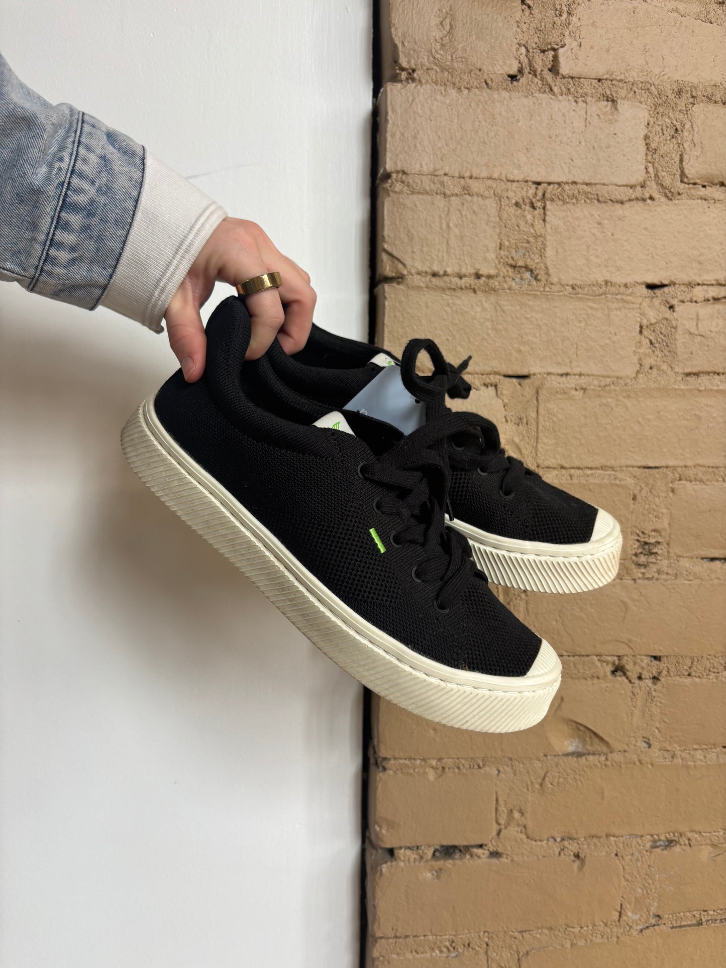 Booth 11 Cariuma Black Sneakers (9)