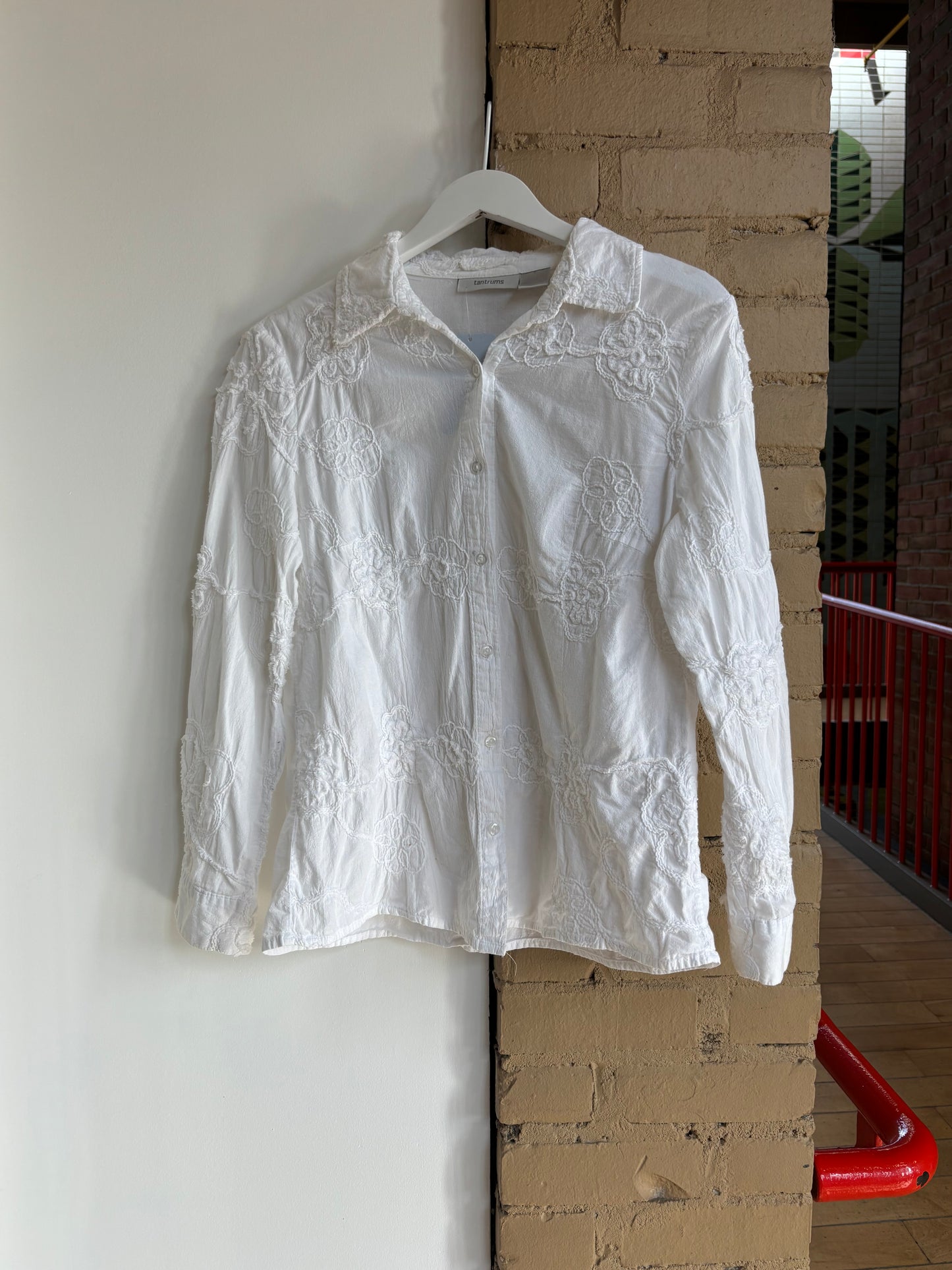 Booth 20 Tantrums While Long-Sleeve Button Up (M)