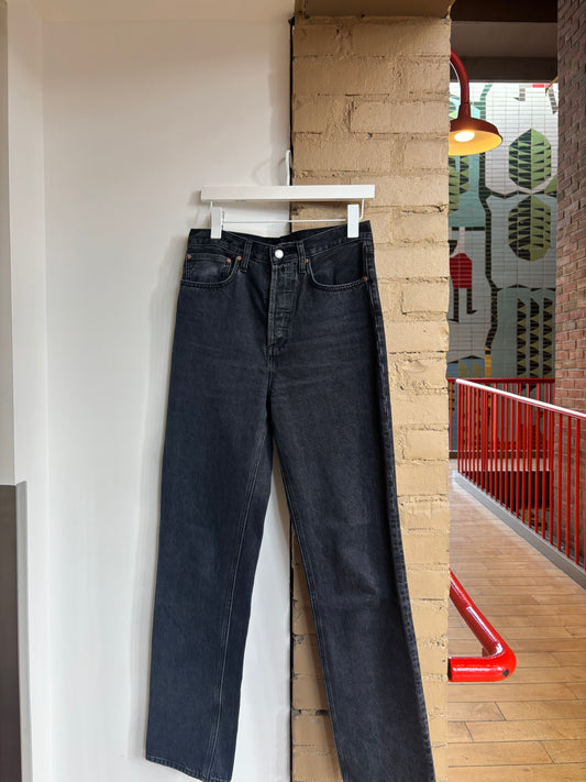 Booth 17 Aritzia Denim Forum The Joni Black Jeans (27)