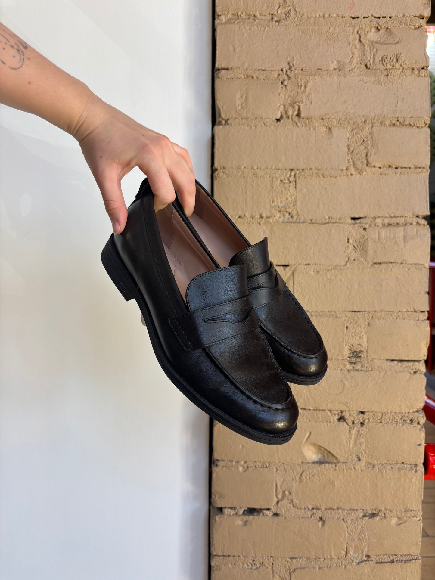 Booth 7 Cole Haan Black Leather Penny Loafers (7)