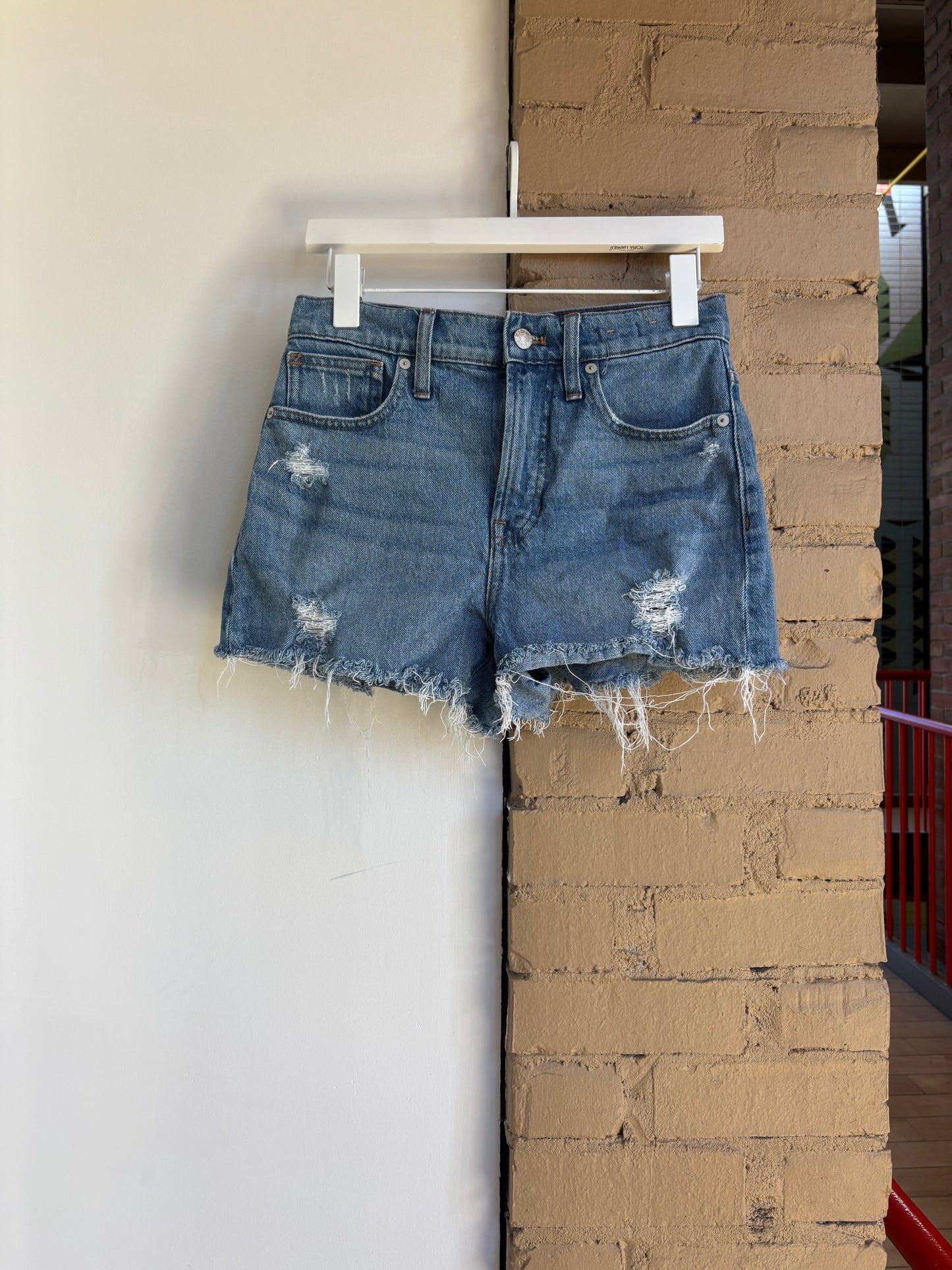 Booth 7 Madewell Relaxed Denim Shorts (25)