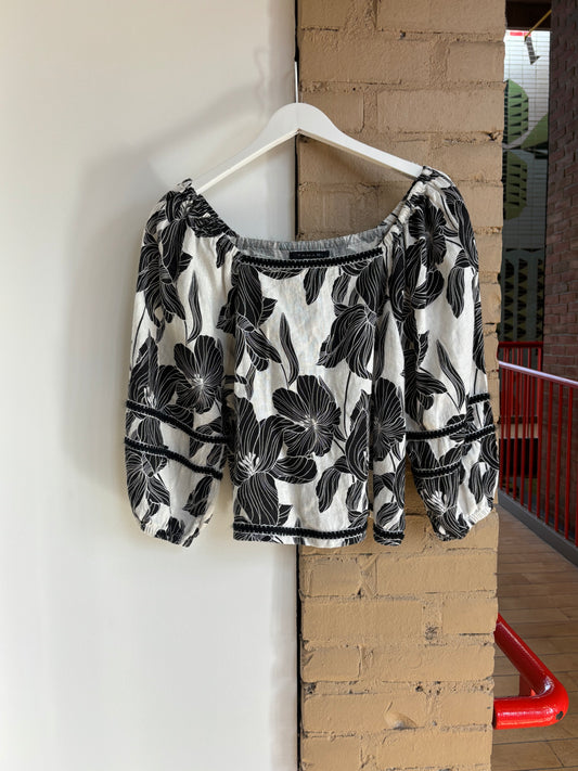 Booth 8 Black & White Floral Print Tahari Blouse (L)