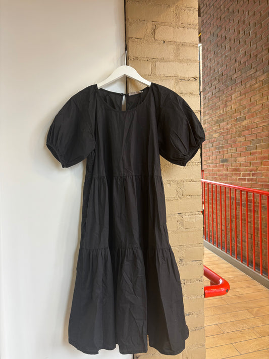 Booth 5 Loose Fit Black Dress (2/S)